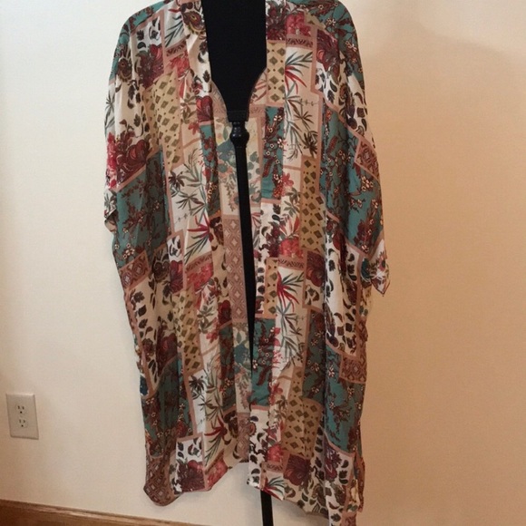 🌵Umgee Patchwork Long Beach Kimono Size 1XL/2XL🌵 - Picture 4 of 5